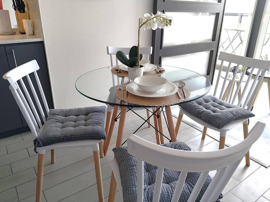 Apartamento Luminoso Y Lindo Depto Con Balcon *